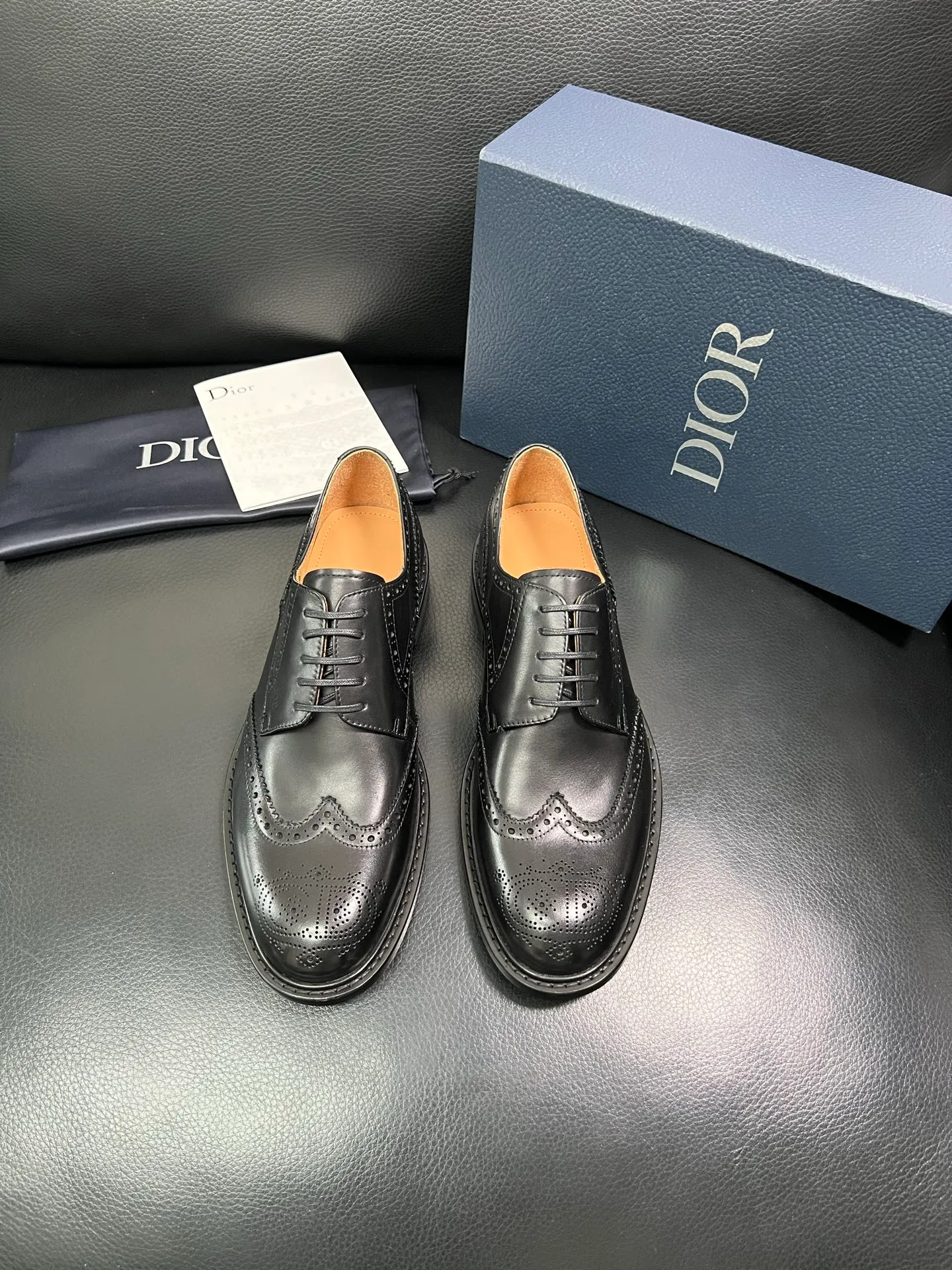 Men's shoes 💰940 Dior top purchasing agent, synchronized with Dior counters, original factory configuration, imported Italian cowhide, fully imported water-dyed cowhide lining, sole: original factory special supply, original sole super comfortable, original factory follow-up order 🔍🔍High quality, welcome to compare, code number 39-44 (can be ordered 38 45 46) 85868